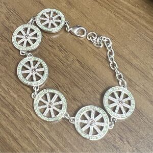Montana Silversmiths Elegant Silver and Green Wheel Bracelet